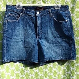 Women's Lee riveted ultimate 5 shorts